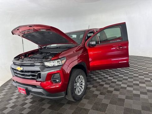 Used 2024 Chevrolet Colorado LT w/ LT Convenience Package II AWD/4WD image 10