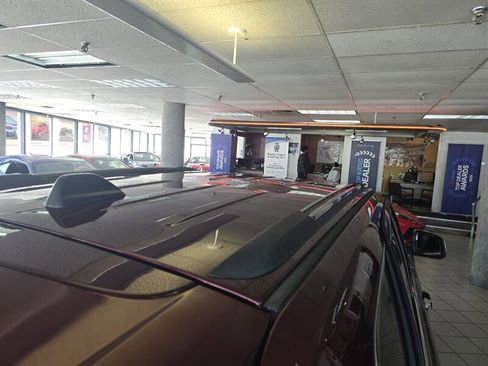 Used 2017 Jeep Grand Cherokee Limited w/ Trailer Tow Group IV image 32