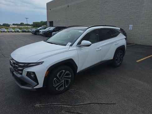 Used 2025 Hyundai Tucson Limited AWD/4WD image 1