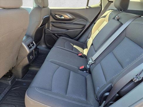 Used 2023 GMC Terrain SLE w/ Driver Convenience Package image 17
