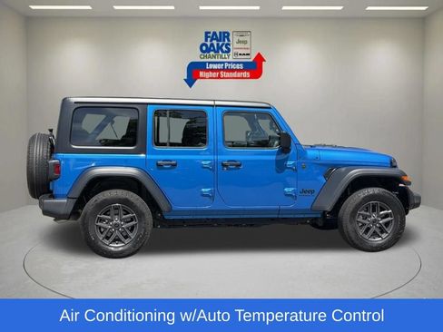 Used 2024 Jeep Wrangler Unlimited Sport AWD/4WD image 7