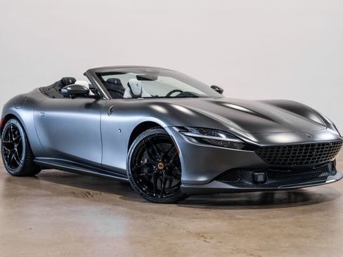 Used 2025 Ferrari Roma Spider image 28