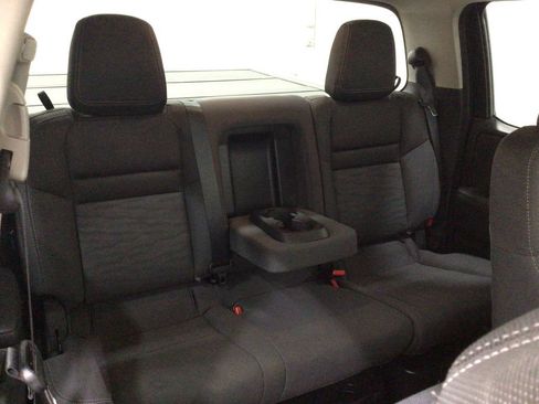 Used 2024 Nissan Frontier SV image 26