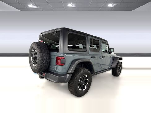 Used 2025 Jeep Wrangler Unlimited Rubicon 4xe w/ Safety Group AWD/4WD image 9