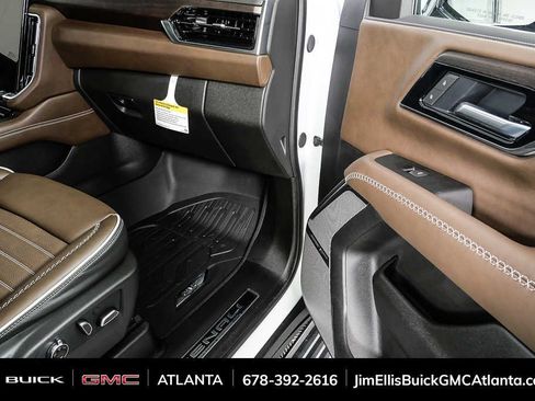 Used 2026 GMC Yukon Denali Ultimate AWD/4WD image 26