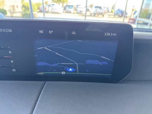 Certified 2025 Ford Expedition Max Platinum image 38