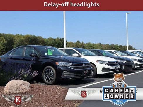 Used 2022 Hyundai Venue SEL image 38