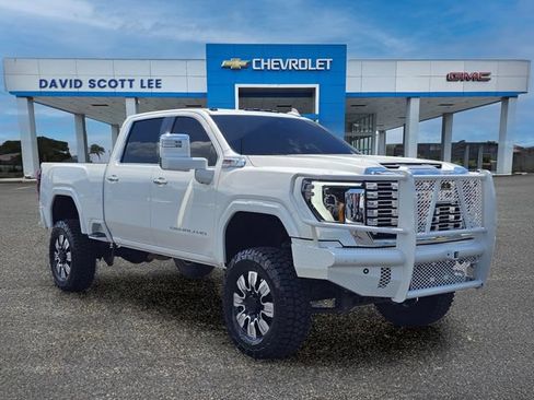 Used 2025 GMC Sierra 3500 Denali AWD/4WD image 5