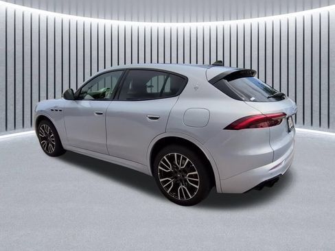 Used 2023 Maserati Grecale Modena AWD/4WD image 13