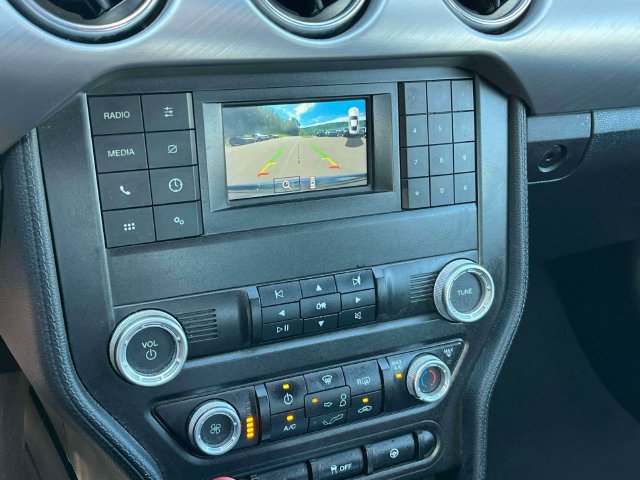 Certified 2022 Ford Mustang GT RWD image 28