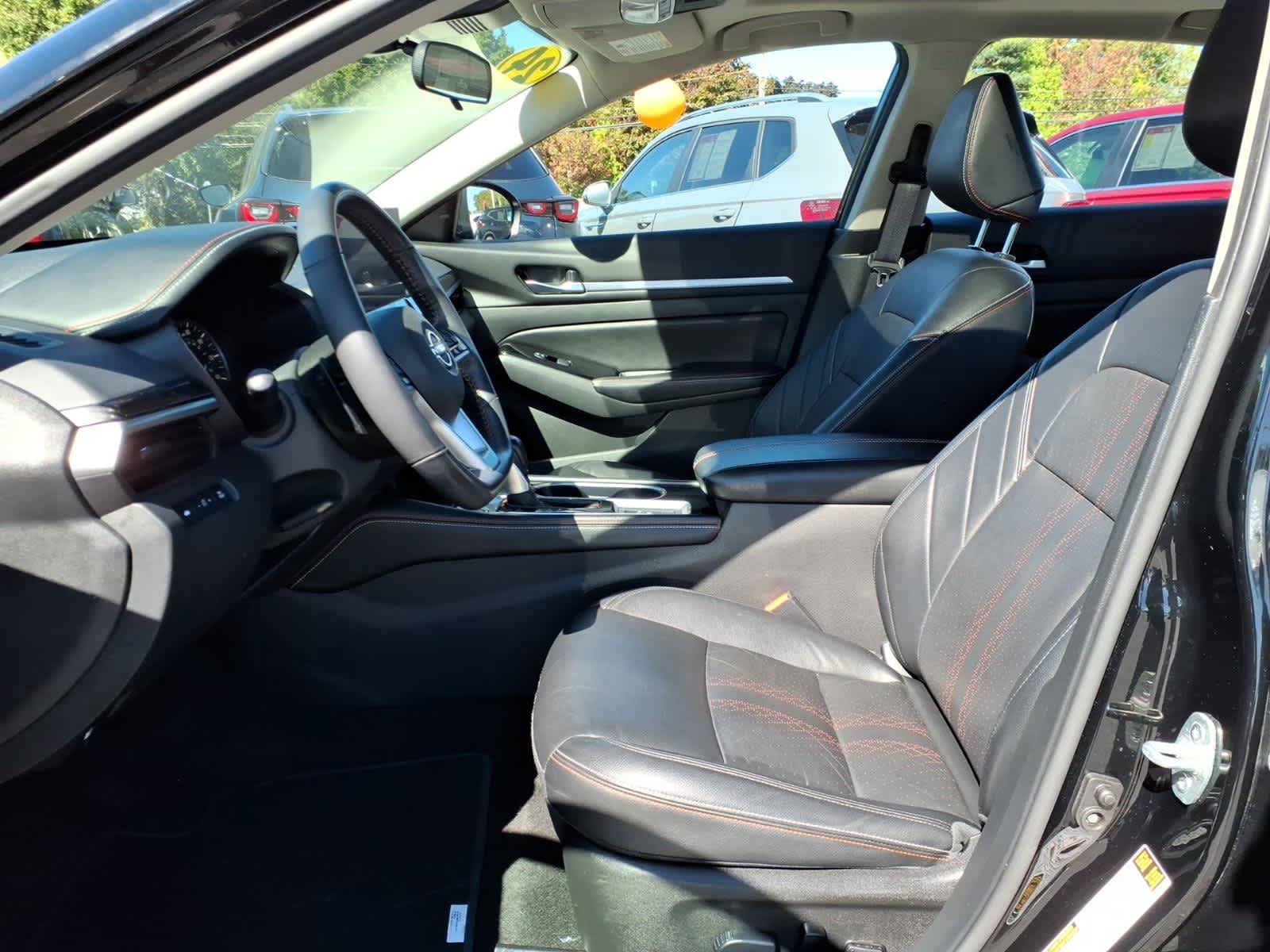 Certified 2024 Nissan Altima 2.5 SR w/ SR Premium Package AWD/4WD image 10