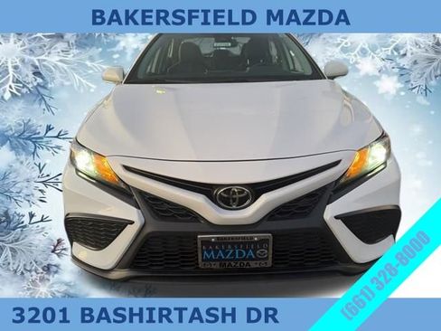 Used 2024 Toyota Camry SE image 8