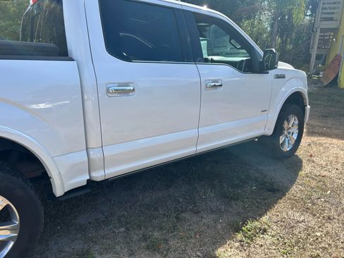 Used 2017 Ford F150 Platinum w/ Equipment Group 701A Luxury image 16