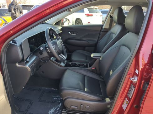 Used 2024 Hyundai Kona Limited image 17