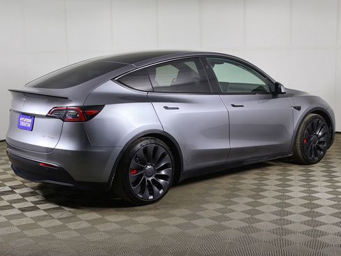Used 2024 Tesla Model Y Performance AWD/4WD image 14
