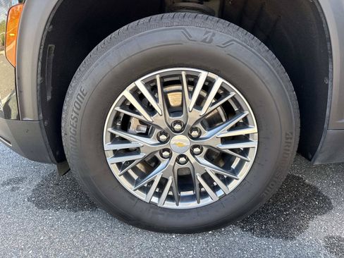 Used 2026 Chevrolet Traverse LT w/ Driver Confidence Package FWD image 33