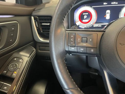 Certified 2023 Nissan Rogue Platinum w/ Platinum Premium Package FWD image 12