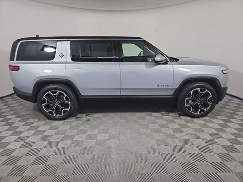 Used 2024 Rivian R1S Adventure AWD/4WD image 6