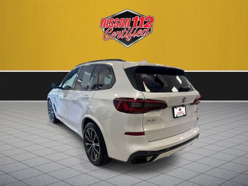 Used 2023 BMW X5 xDrive40i w/ M Sport Package AWD/4WD image 4