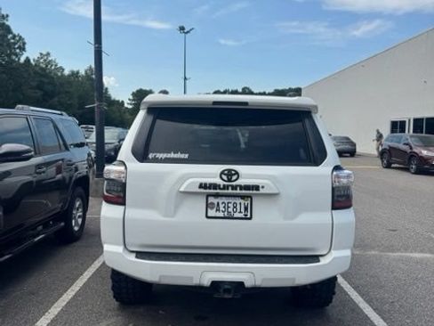 Used 2018 Toyota 4Runner SR5 RWD image 22