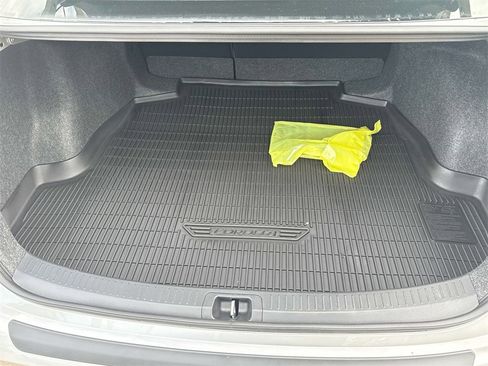 Used 2025 Toyota Corolla SE image 22