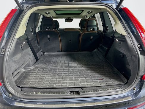 Used 2018 Volvo XC90 T6 Momentum image 28