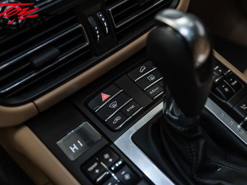 Used 2021 Porsche Macan S image 41