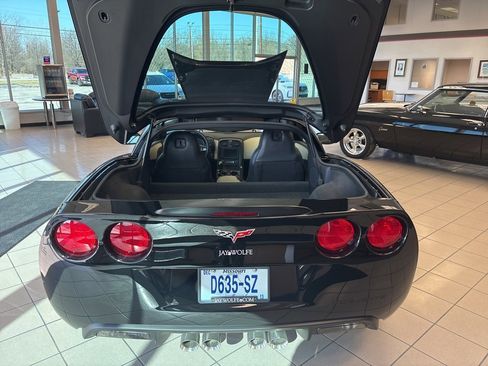 Used 2008 Chevrolet Corvette Z06 w/ Preferred Equipment Group image 2