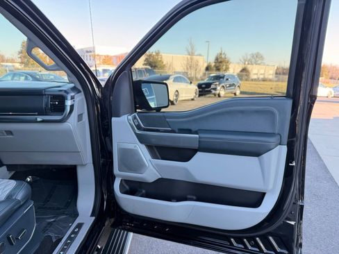 Used 2022 Ford F150 Limited image 25