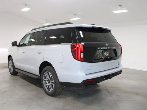 New 2026 Ford Expedition Active AWD/4WD image 6