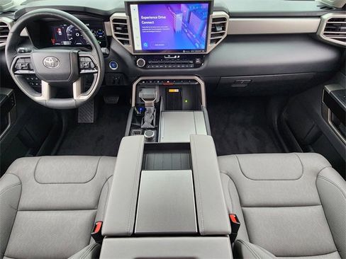 Used 2024 Toyota Sequoia Limited image 20