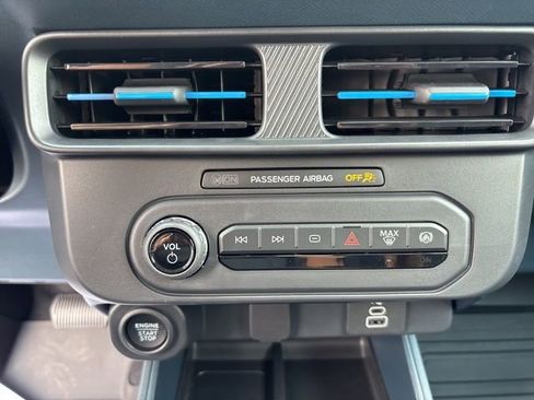 New 2025 Ford Maverick Lobo image 19