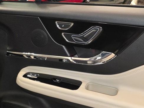 New 2026 Lincoln Corsair Reserve w/ Jet Appearance Package image 8