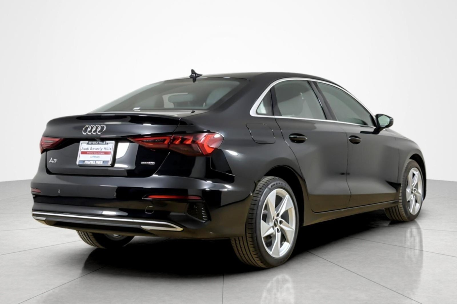 Used 2023 Audi A3 2.0T Premium w/ Convenience Package AWD/4WD image 5