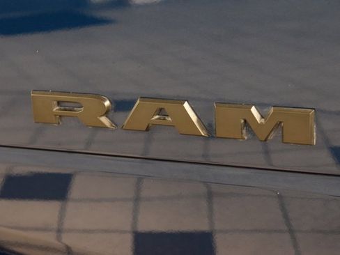 Used 2024 RAM 2500 Laramie w/ Night Edition image 15