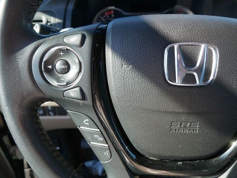 Used 2017 Honda Pilot Touring image 28