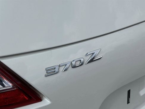 Used 2013 Nissan 370Z Coupe image 11