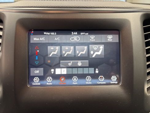 Used 2019 Jeep Cherokee Latitude Plus w/ Cold Weather Group image 17