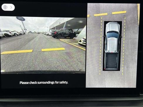 Used 2024 Ford F250 Platinum w/ FX4 Off-Road Package image 27