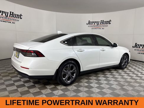 Used 2023 Honda Accord EX image 5