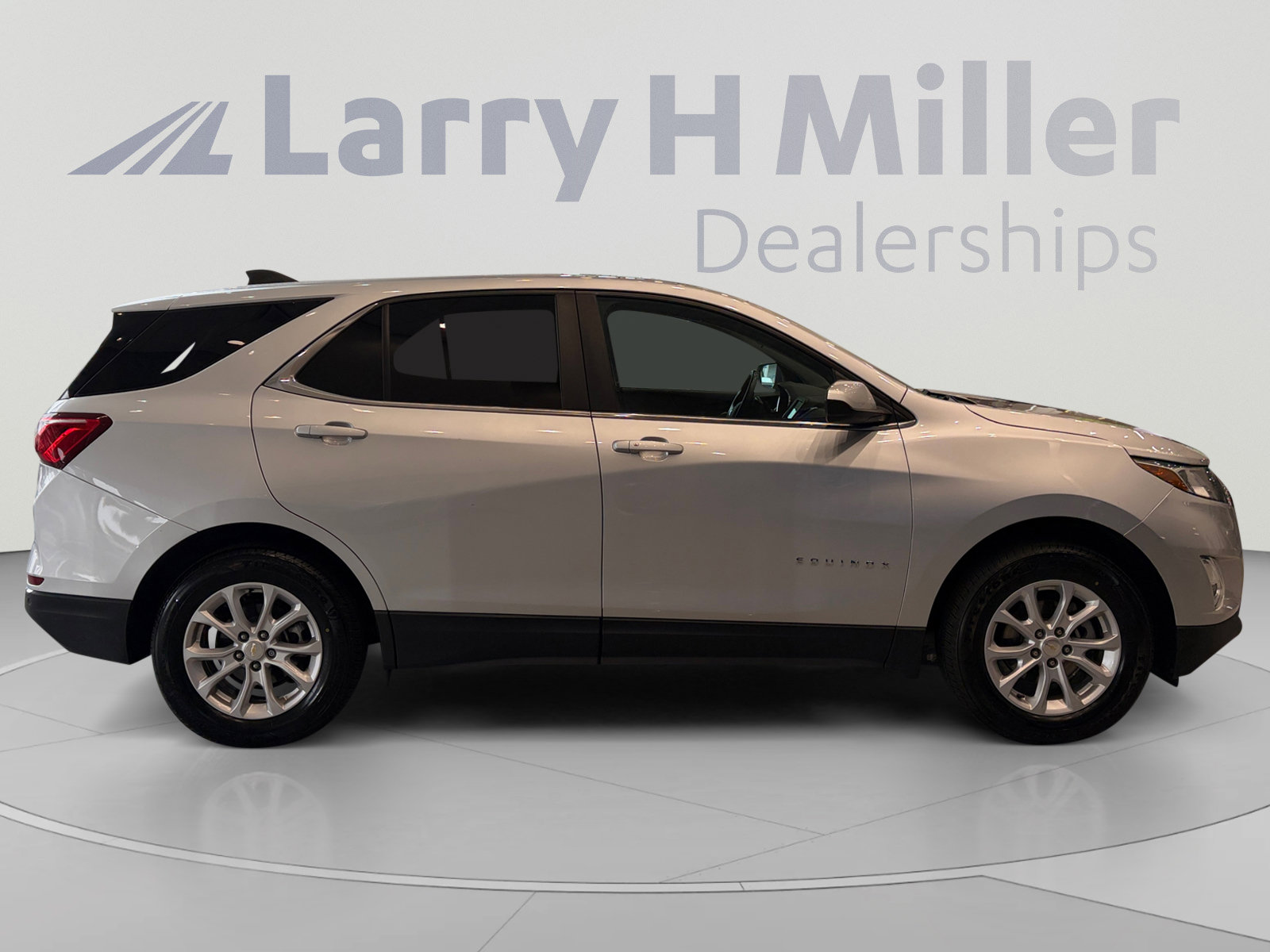 Used 2021 Chevrolet Equinox LT w/ Driver Convenience Package AWD/4WD image 6
