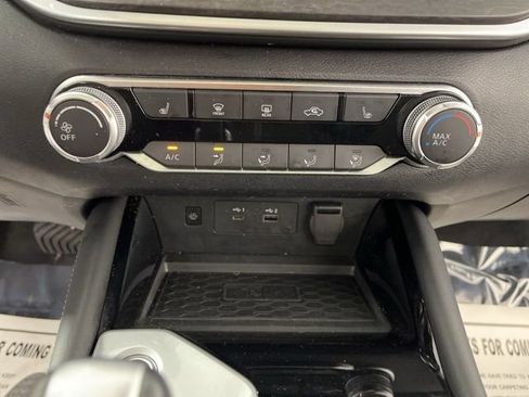 Used 2023 Nissan Altima 2.5 SV w/ SV Premium Package FWD image 28