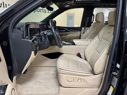 Used 2023 Cadillac Escalade Premium Luxury AWD/4WD image 8