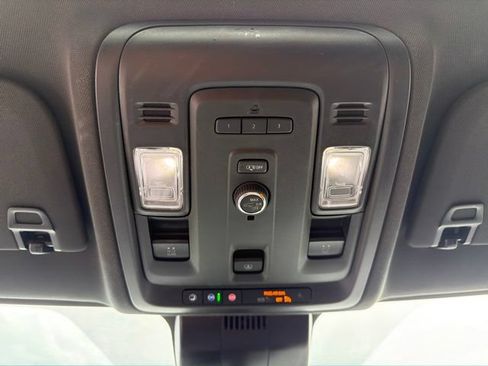 Certified 2023 GMC Yukon XL SLT AWD/4WD image 23