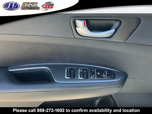 Used 2018 Kia Optima LX w/ 17" Alloy Wheels Package FWD image 10