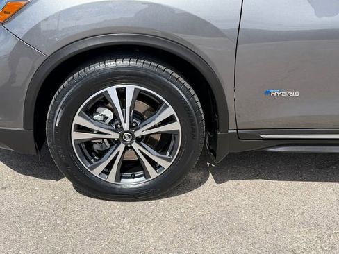 Used 2017 Nissan Rogue SL image 28