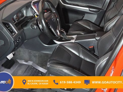 Used 2017 Volvo XC60 T6 R-Design w/ Climate Package image 9