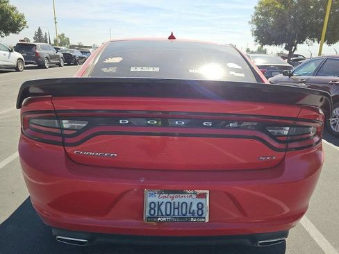 Used 2017 Dodge Charger SXT RWD image 5