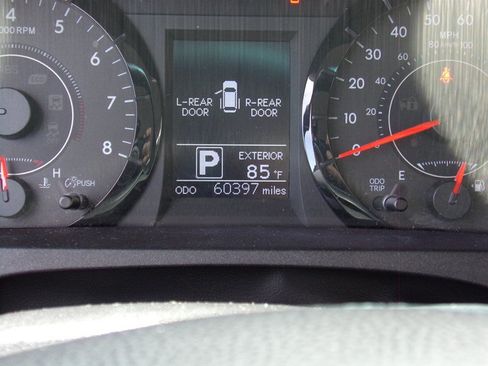 Used 2017 Toyota Sienna LE FWD image 33