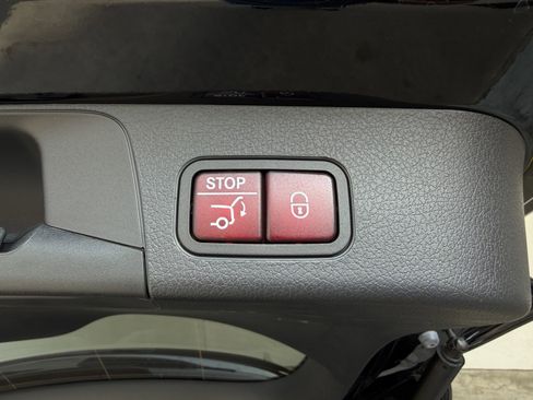 Certified 2024 Mercedes-Benz GLB 250 GLB 250 image 16